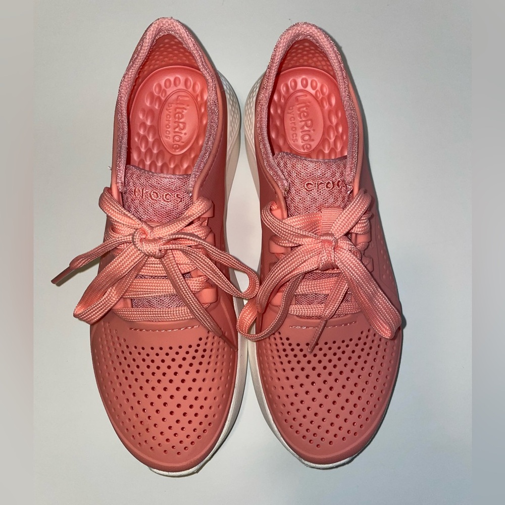Crocs LiteRide Pacer Women's Sneakers - Melon/Coral sz. 8 - Used